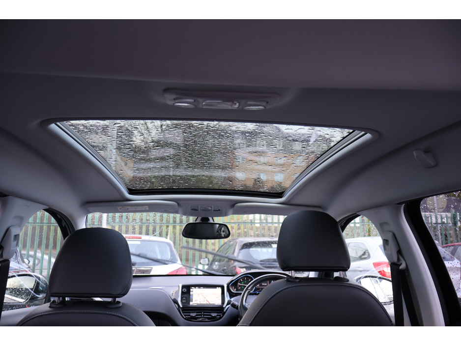 2015 Peugeot 2008 ALLURE Low Mileage Huge Spec €9,495