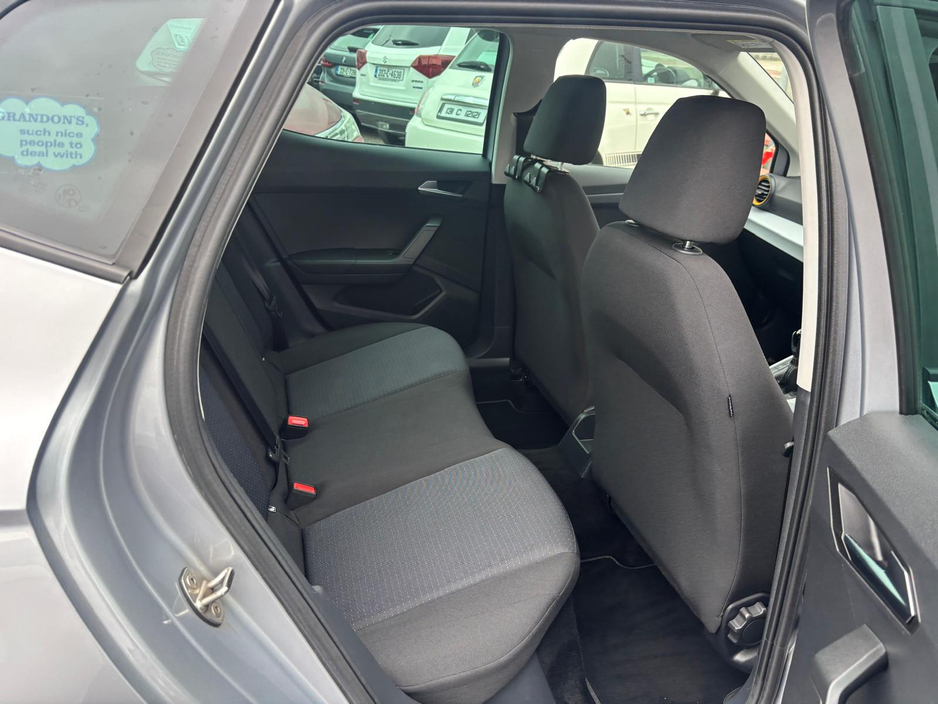 2022 SEAT Arona - image 6