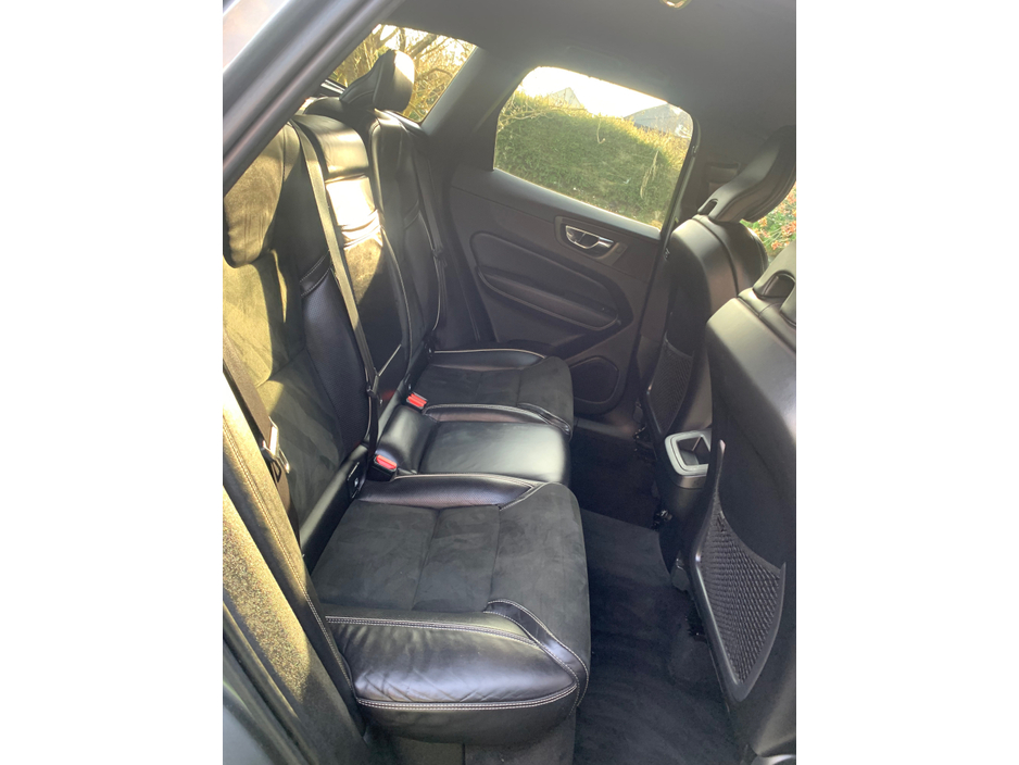 2019 Volvo XC60 - image 19