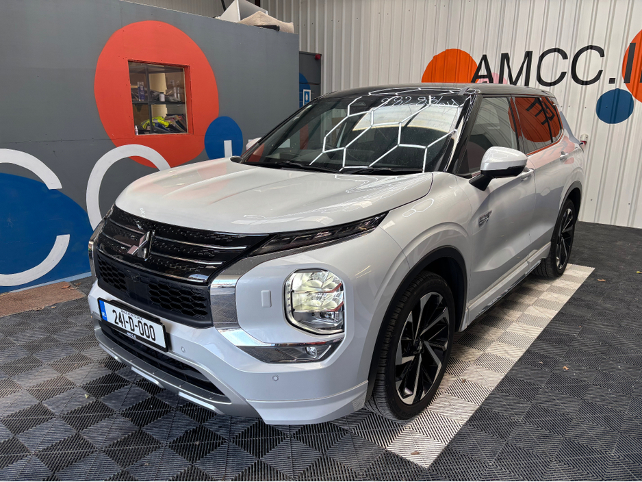 2024 Mitsubishi Outlander - image 5