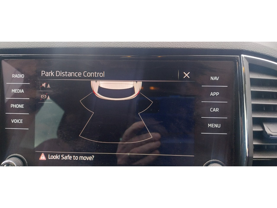 2021 Skoda Karoq - image 11