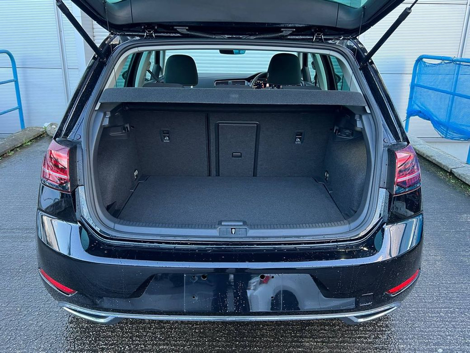 2019 Volkswagen Golf - image 13