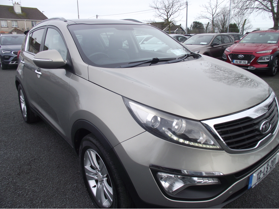 2012 Kia Sportage - image 3