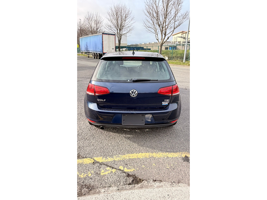 2015 Volkswagen Golf - image 7