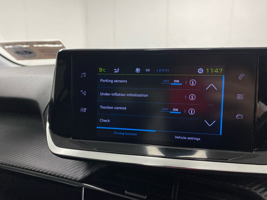 2022 Peugeot 208 - image 18