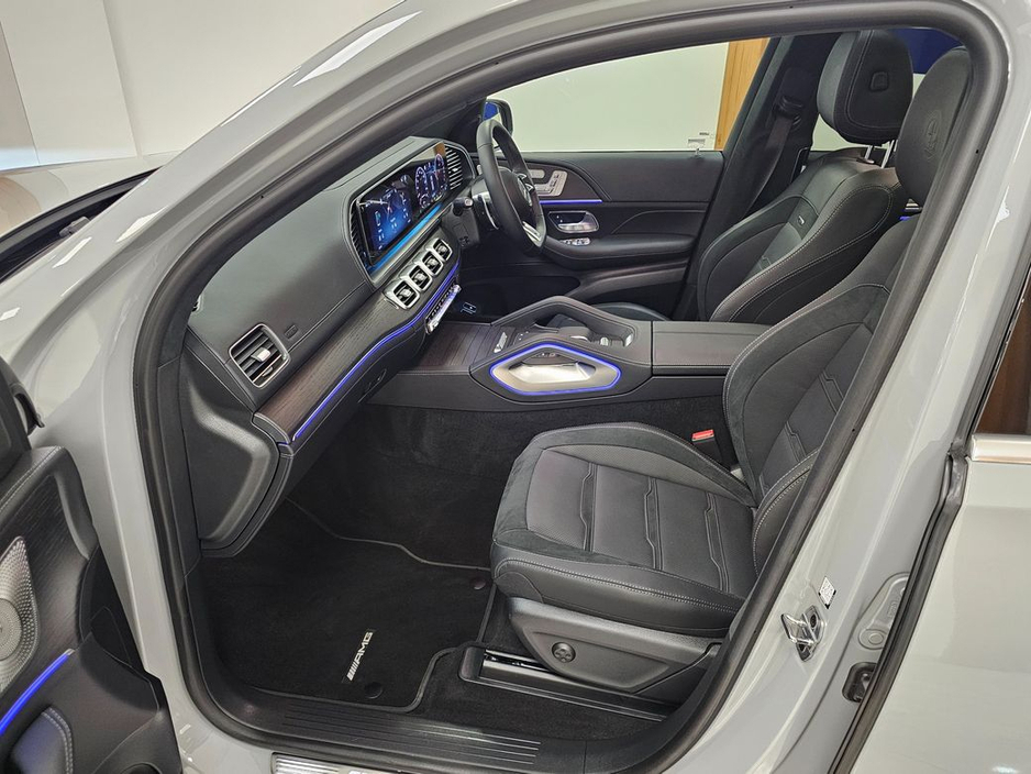 2025 Mercedes-Benz GLE Class - image 22