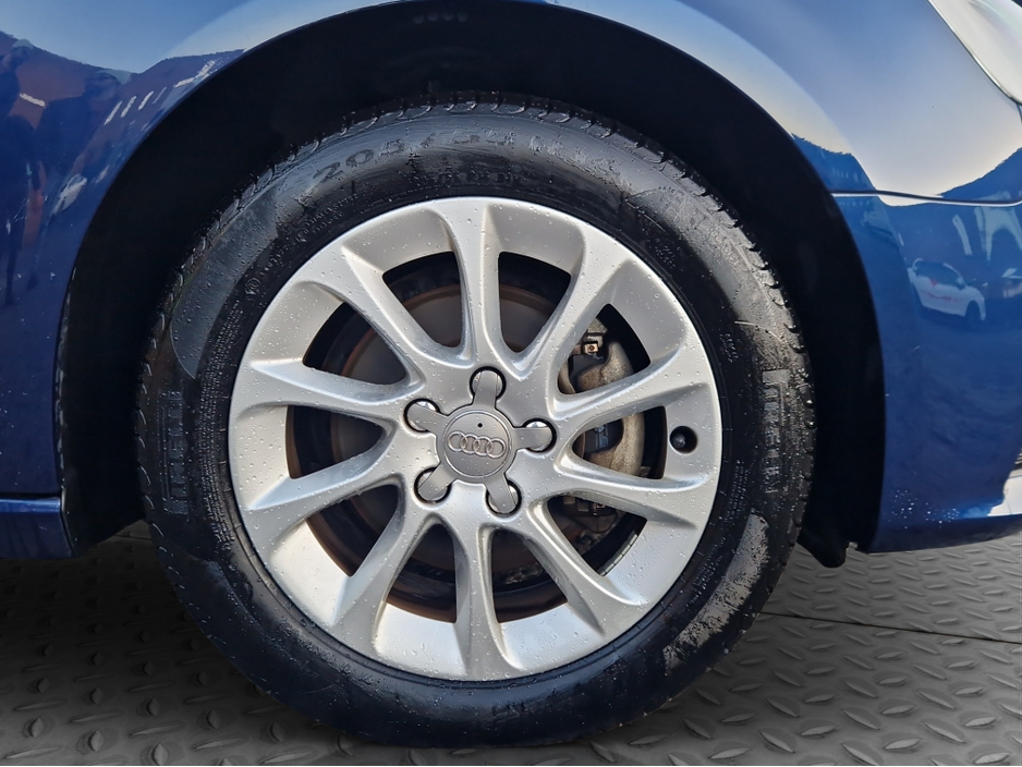 2015 Audi A3 - image 12