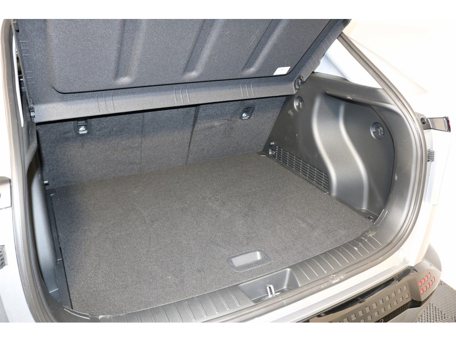 2025 Hyundai Kona - image 8