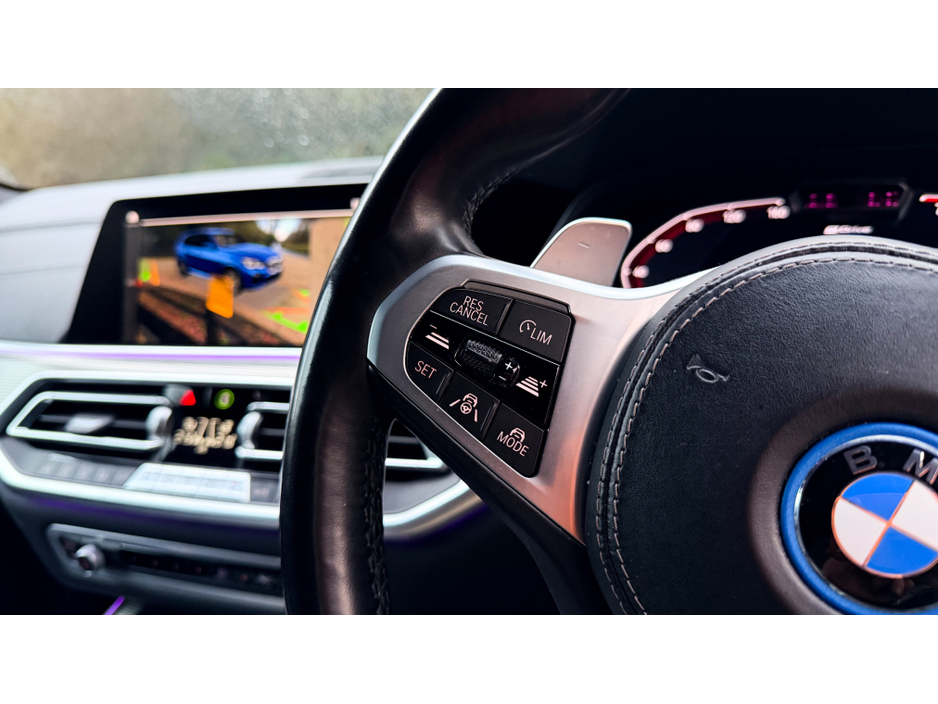 2021 BMW X5 - image 6