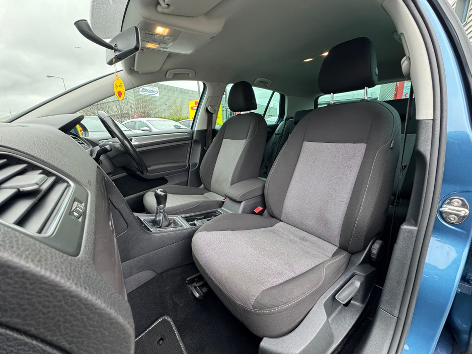 2017 Volkswagen Golf - image 15