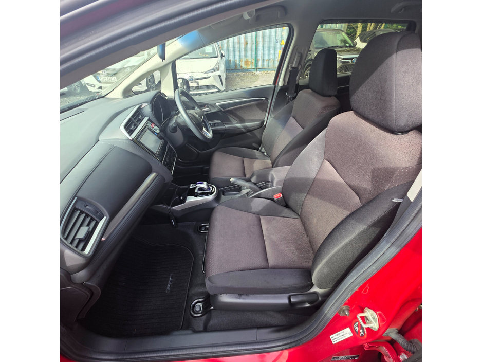 2016 Honda Fit - image 18