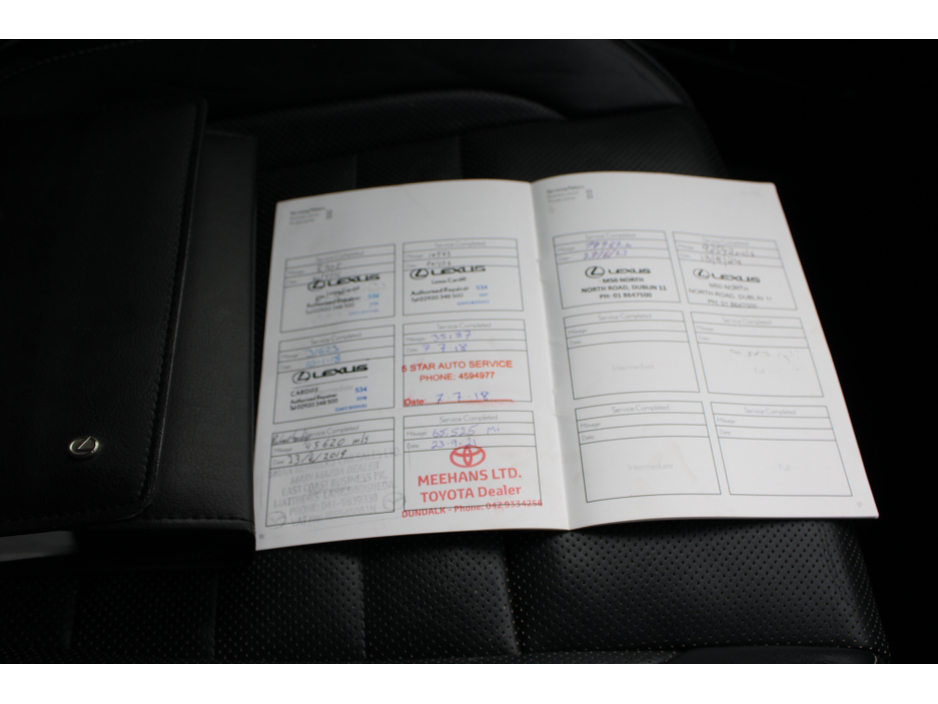 2015 Lexus IS 300 h - image 14