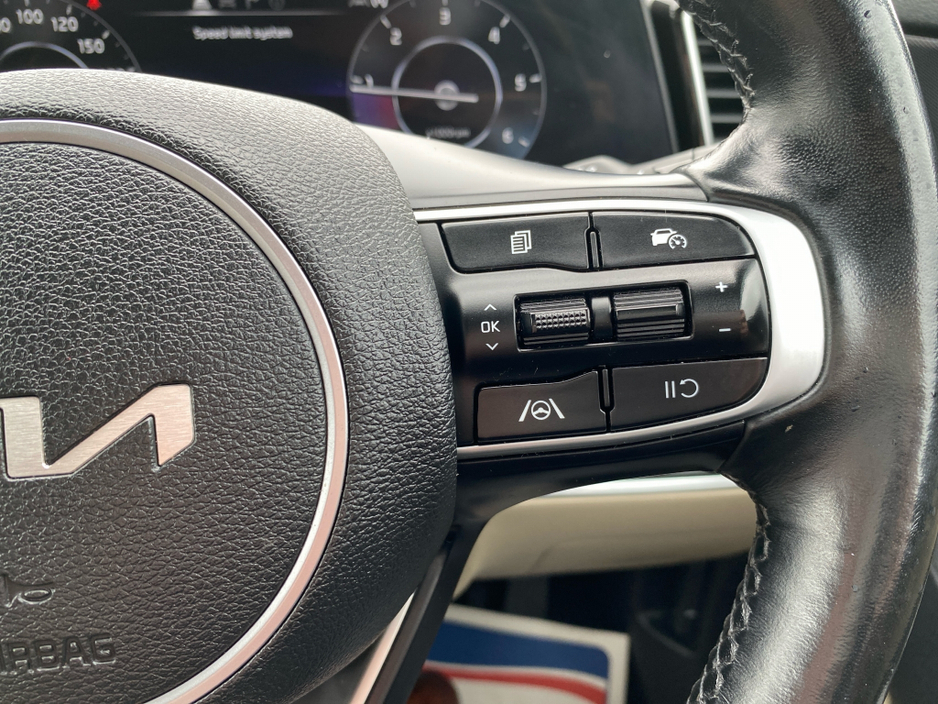 2022 Kia Sportage - image 11