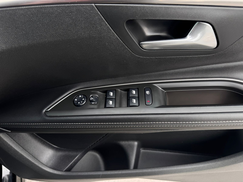 2019 Peugeot 5008 - image 33