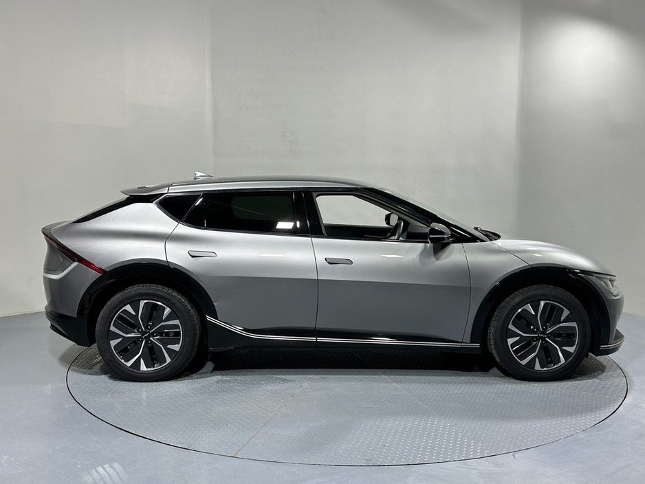 2022 Kia EV6 Earth 77.4 KW/H Battery 500 KMS Range €25,800