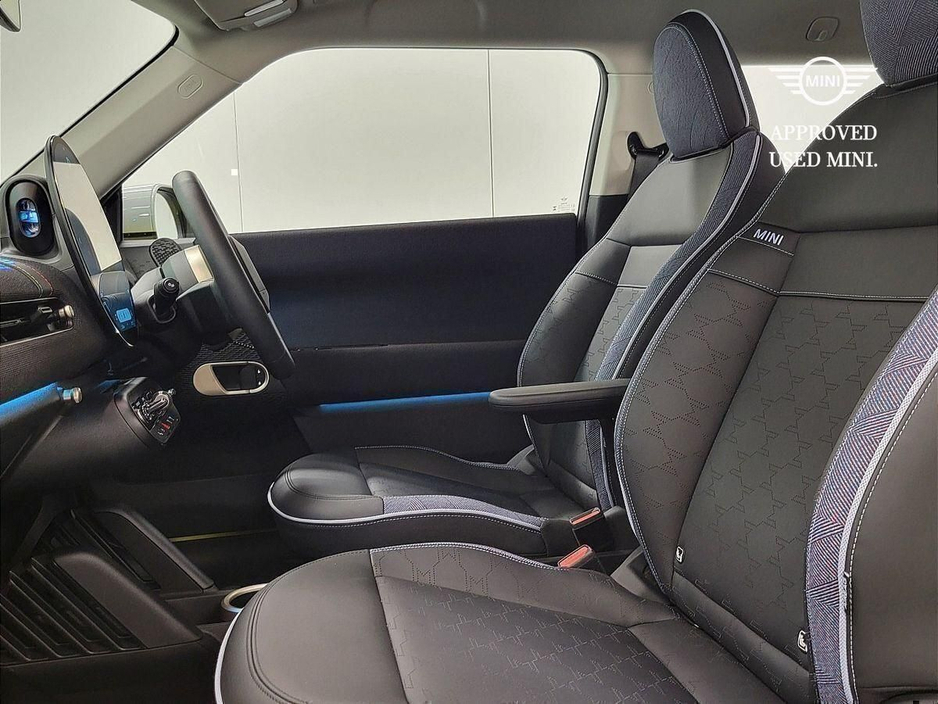 2024 MINI Hatch Cooper E €23,975