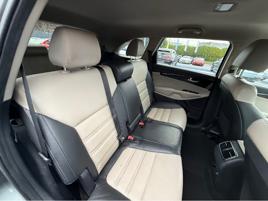 2018 Kia Sorento K2 - 2.2 DIESEL - MANUAL - 7 SEATS - 12M WARRANTY - CAR: €20,950