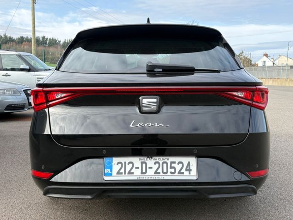 2021 SEAT Leon - image 8