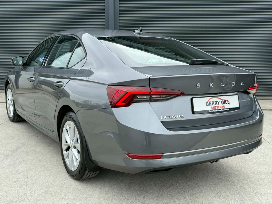2024 Skoda Octavia - image 4