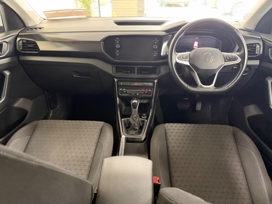 2023 Volkswagen T-Cross - image 6