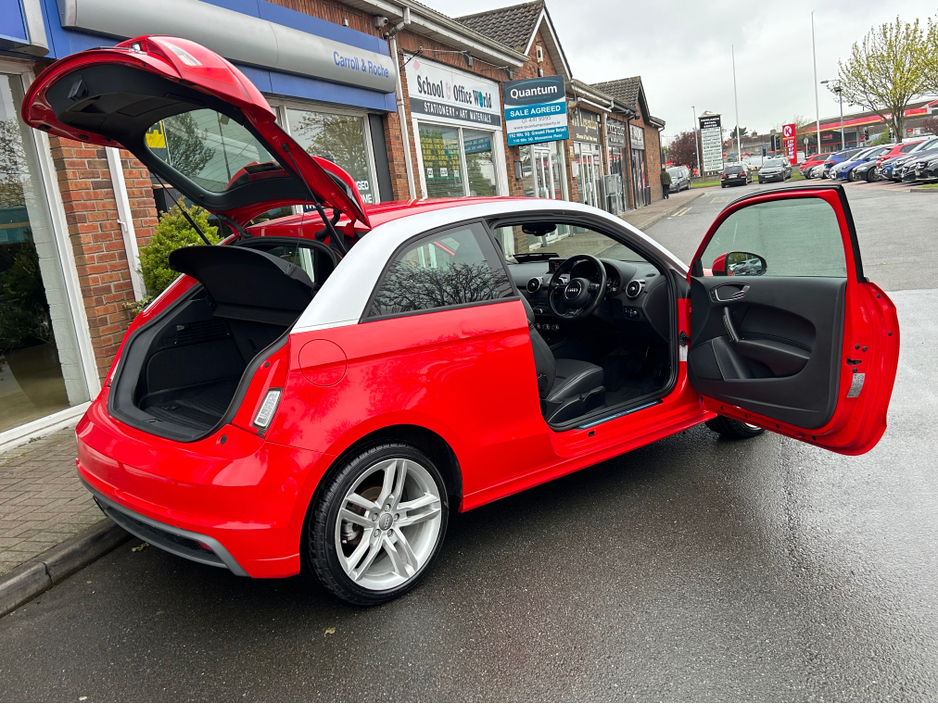 2013 Audi A1 - image 30