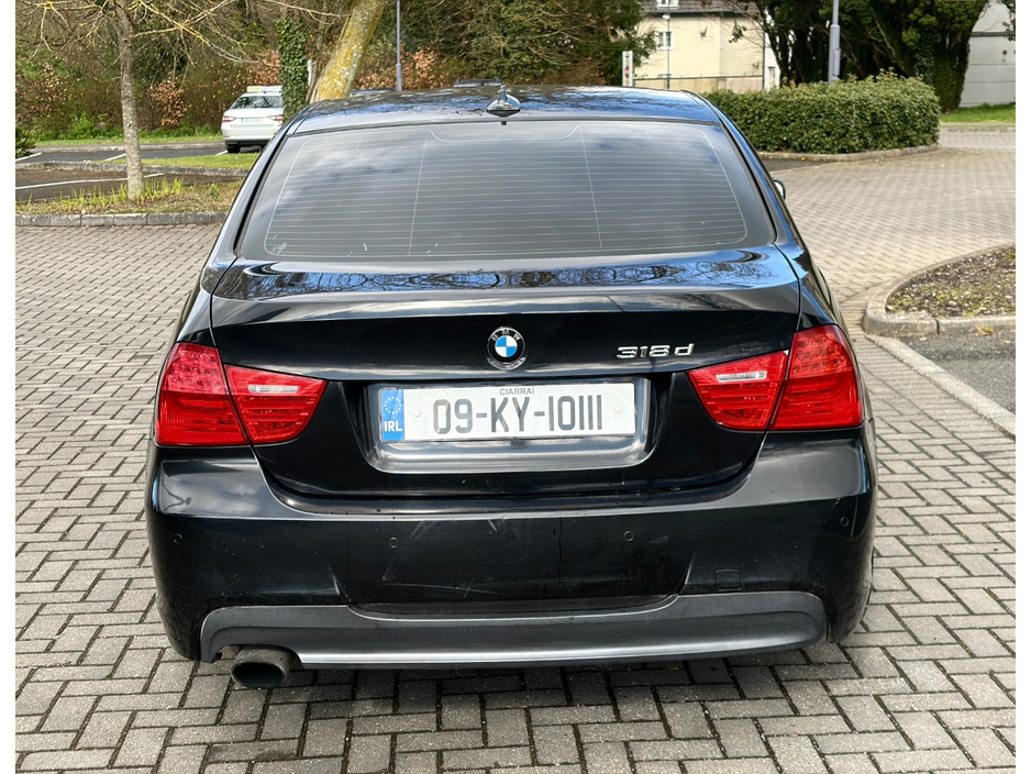 2009 BMW 3 Series - image 4