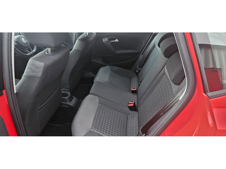 2017 Volkswagen Polo - image 27