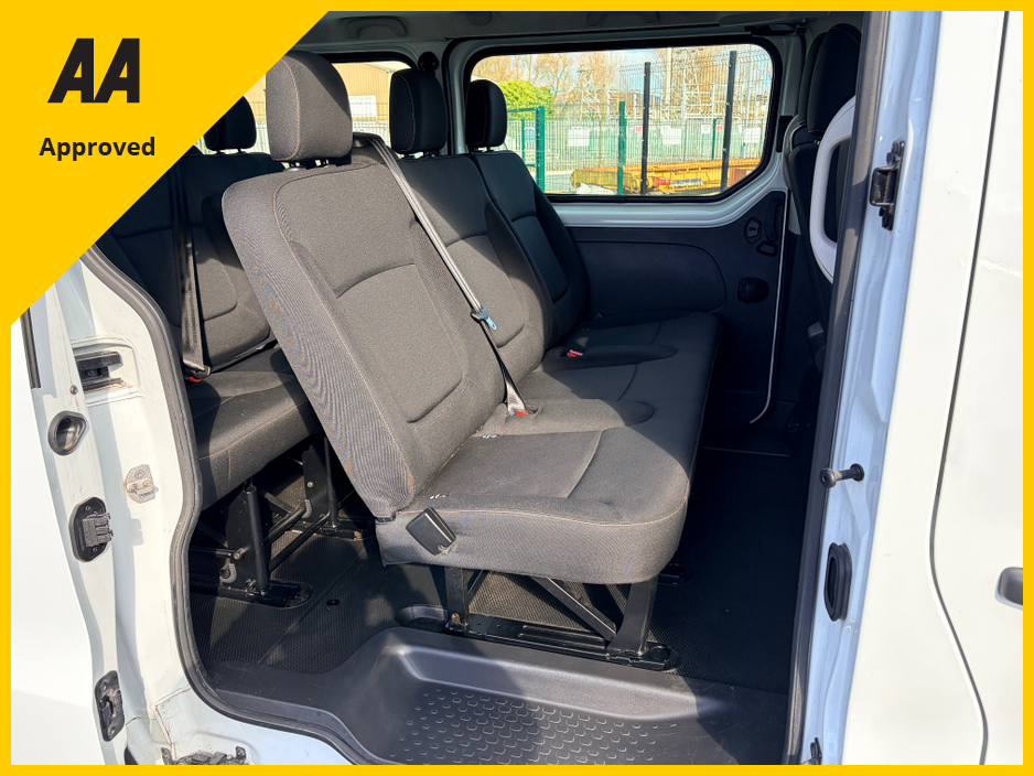 2018 Renault Trafic - image 17