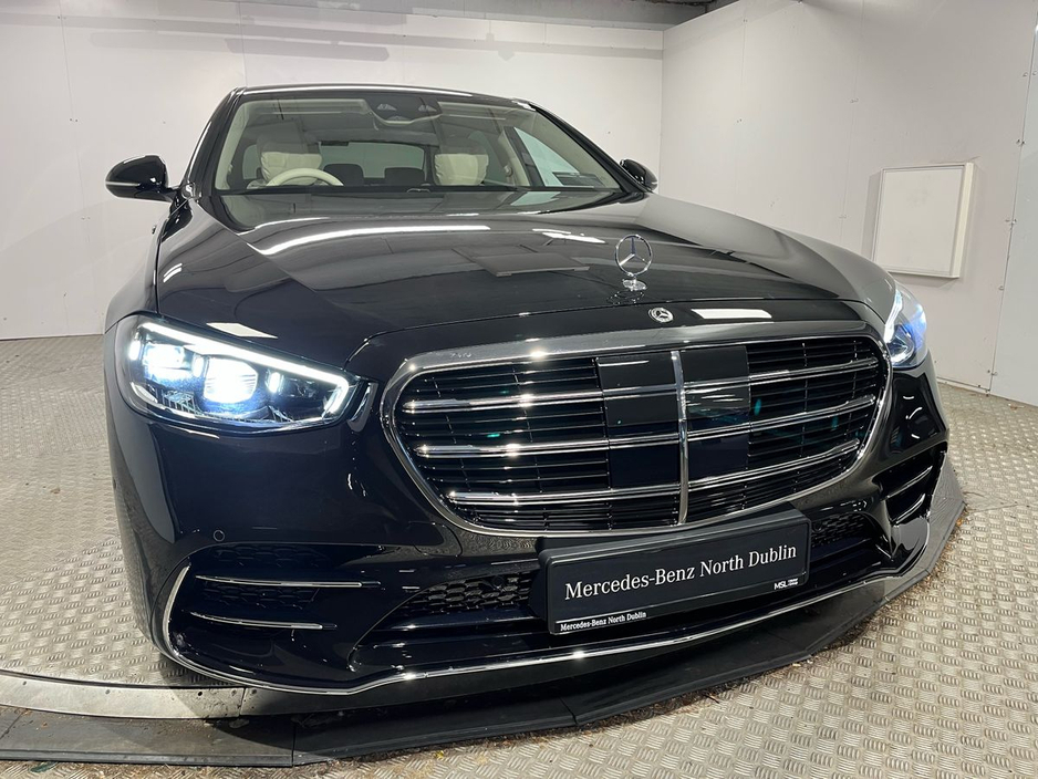 2026 Mercedes-Benz S Class 450e AMG LWB - 19 Inch Alloys - Reversing Camera - Ambient Lighting - Sat Nav - Climate Control - Electric Heated Memory Seats - Keyless Start - Apple CarPlay/Android Auto €151,556