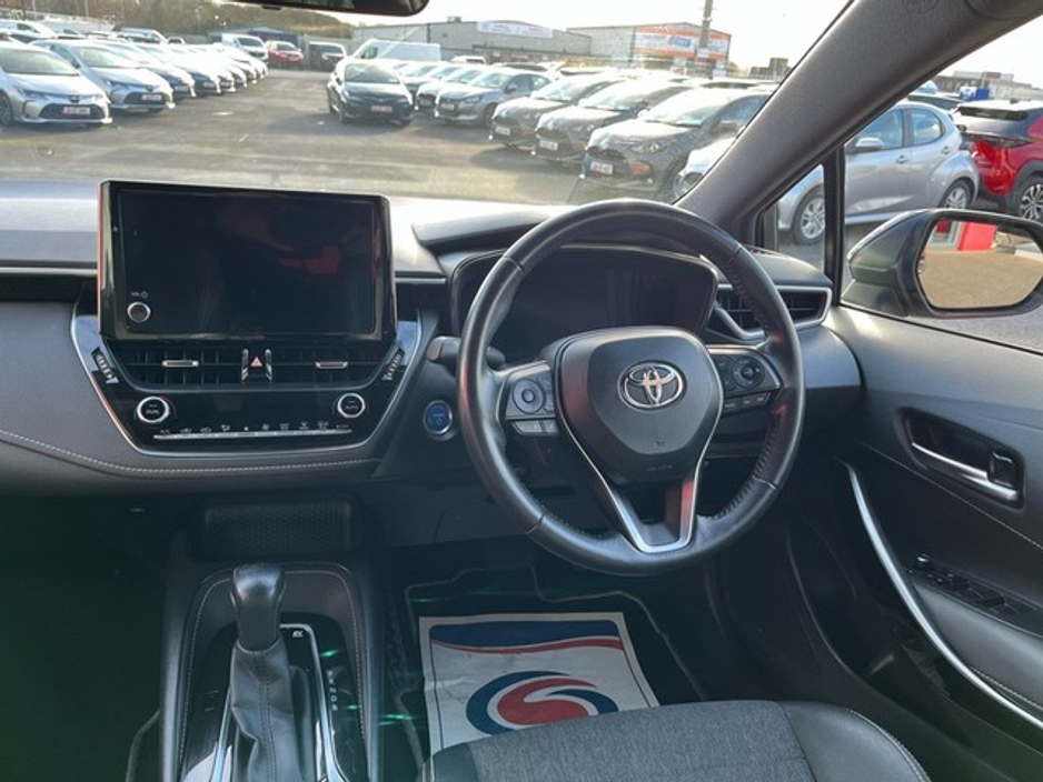 2022 Toyota Corolla - image 9