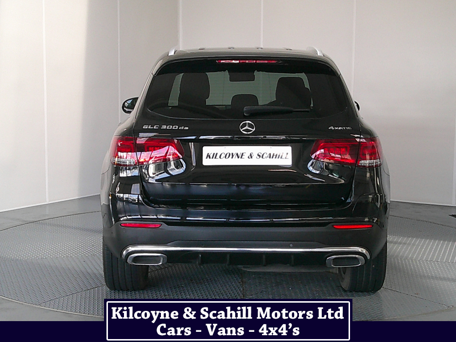 2022 Mercedes-Benz GLC Class - image 6