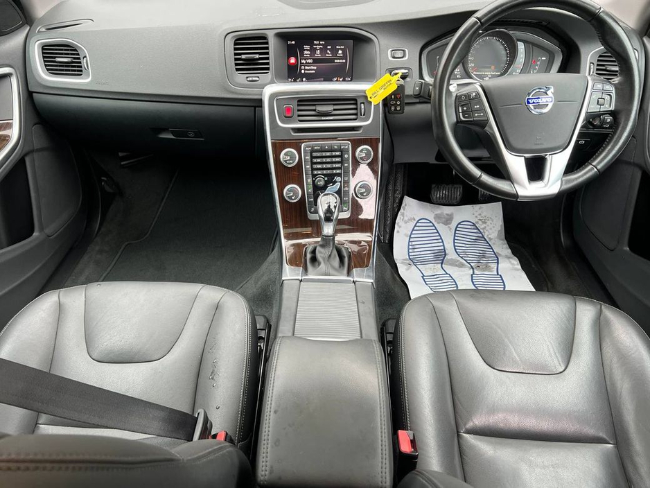 2018 Volvo V60 D4 CLASSIC 2.0 D // OPENING SUNROOF // FULL SERVICE HISTORY // ADAPTIVE CRUISE CONTROL €19,900