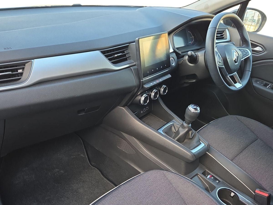 2023 Renault Captur - image 5