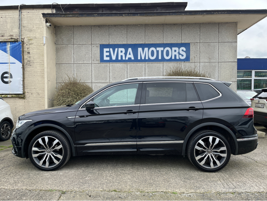 2023 Volkswagen Tiguan Allspace - image 6