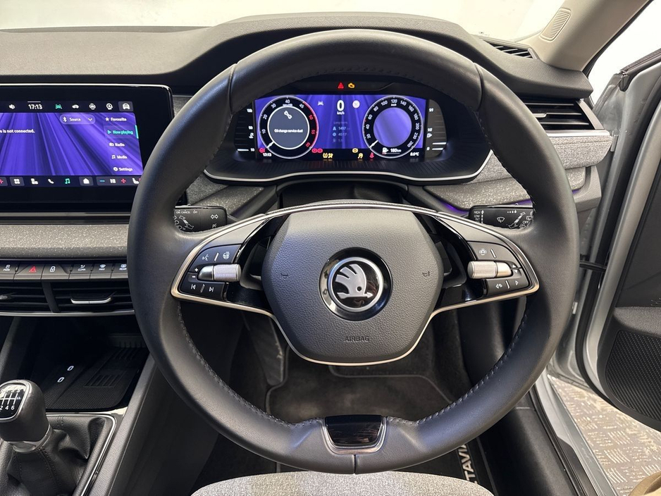 2025 Skoda Octavia - image 13