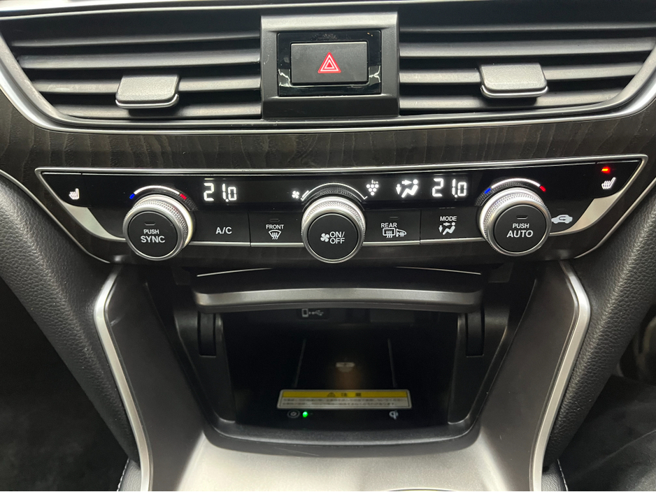 2022 Honda Accord €35950 2022 HONDA ACCORD EX 2.0 HYRBID / 56K KMS / ADAPTIVE CRUISE CONTROL, HEATED SEATS, REVERSE CAMERA & MORE €35,950