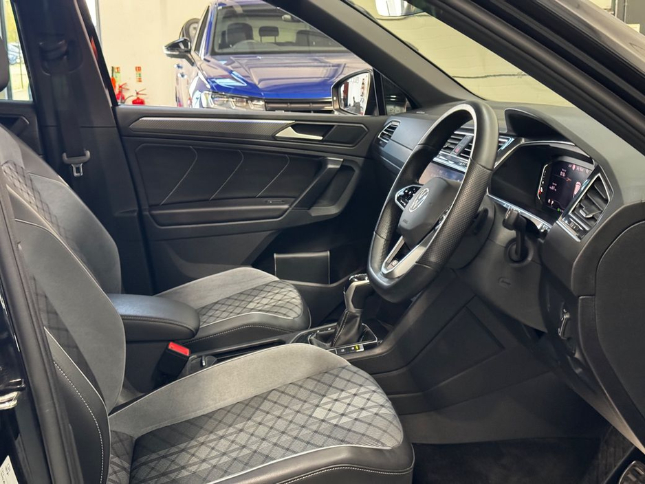 2024 Volkswagen Tiguan - image 21