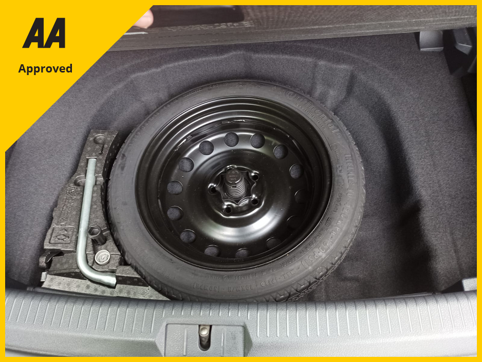 2016 Volkswagen Golf 1.4 TSI AUTOMATIC HIGHLINE 17" SPORTS ALLOYS REVERSE CAMERA AUTO HEADLIGHTS FACTORY IMMOBILISER KEYLESS ENTRY MULTI-FUNCTION STEERING WHEEL AUTO HOLD HANDBRAKE ONLY 40,150Kms 4 NEW TYRES NCT ROADT €16,995