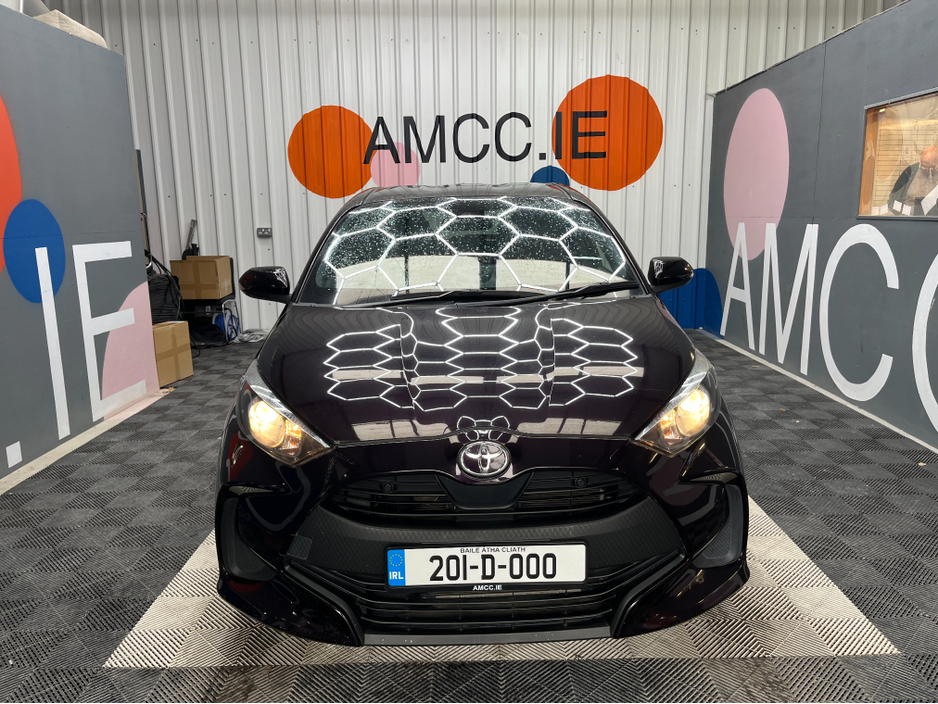 2020 Toyota Yaris - image 6