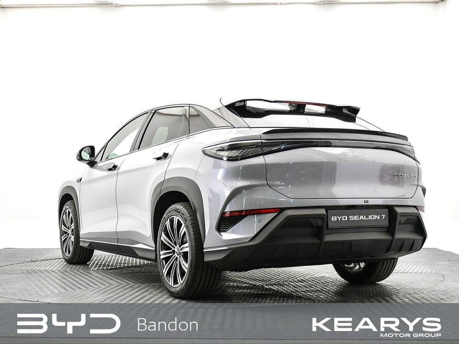 2026 BYD Sealion 7 - image 3