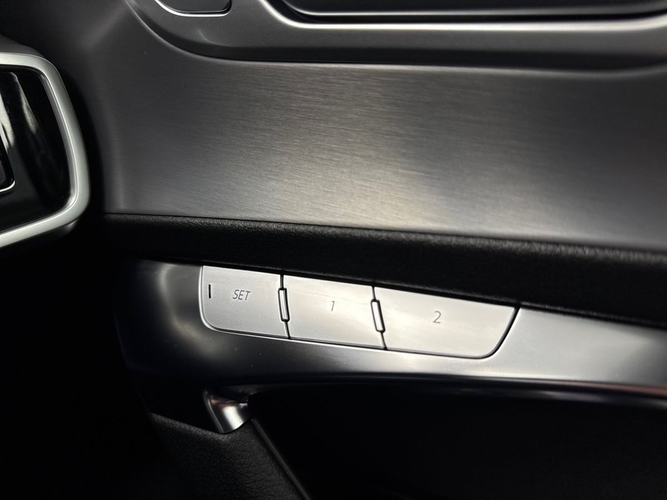 2025 Audi A6 - image 23