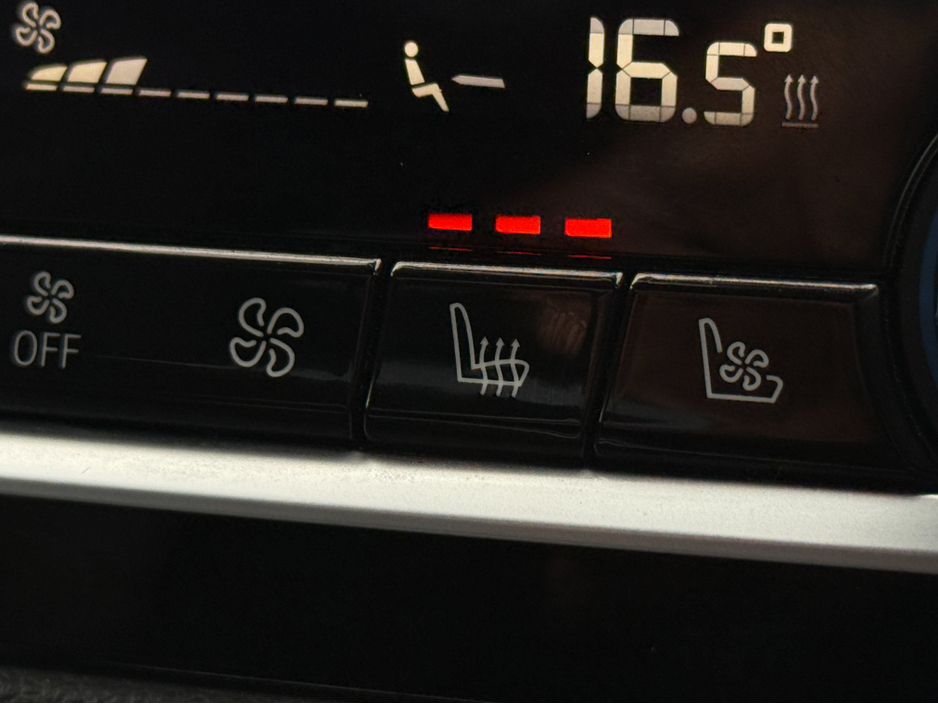 2017 BMW 5 Series - image 17