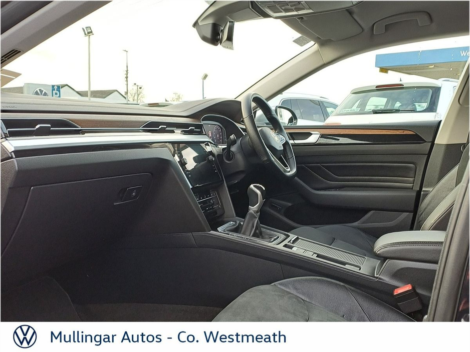 2023 Volkswagen Arteon - image 4