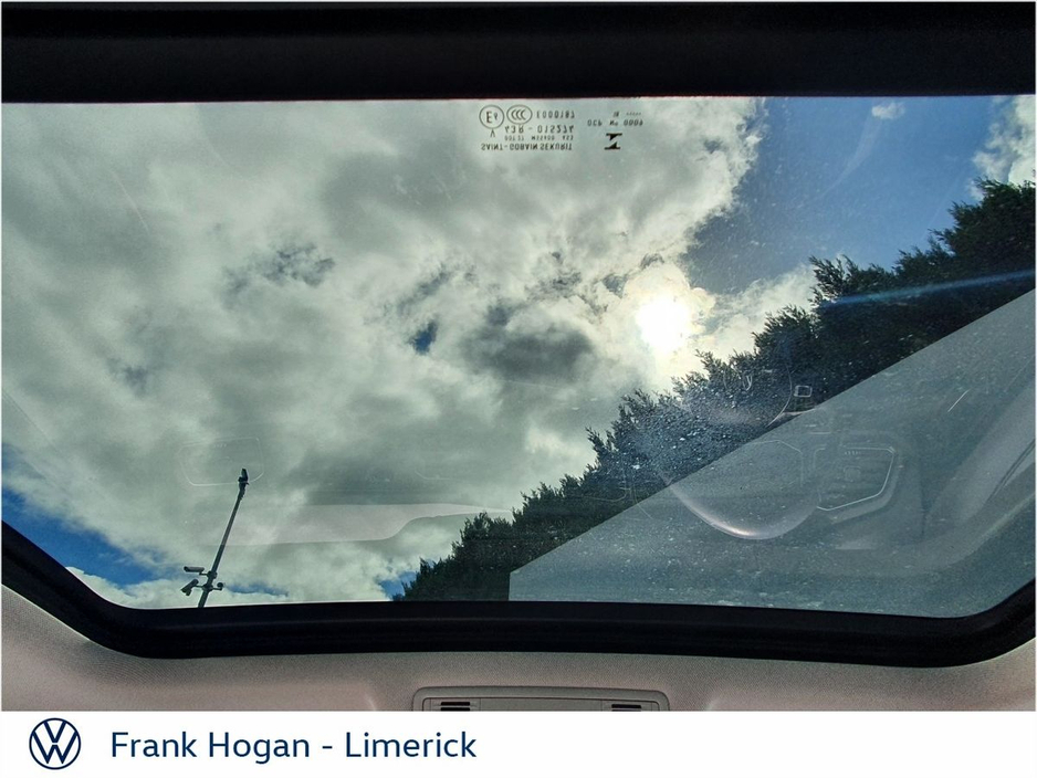 2019 Volkswagen T-Roc - image 15