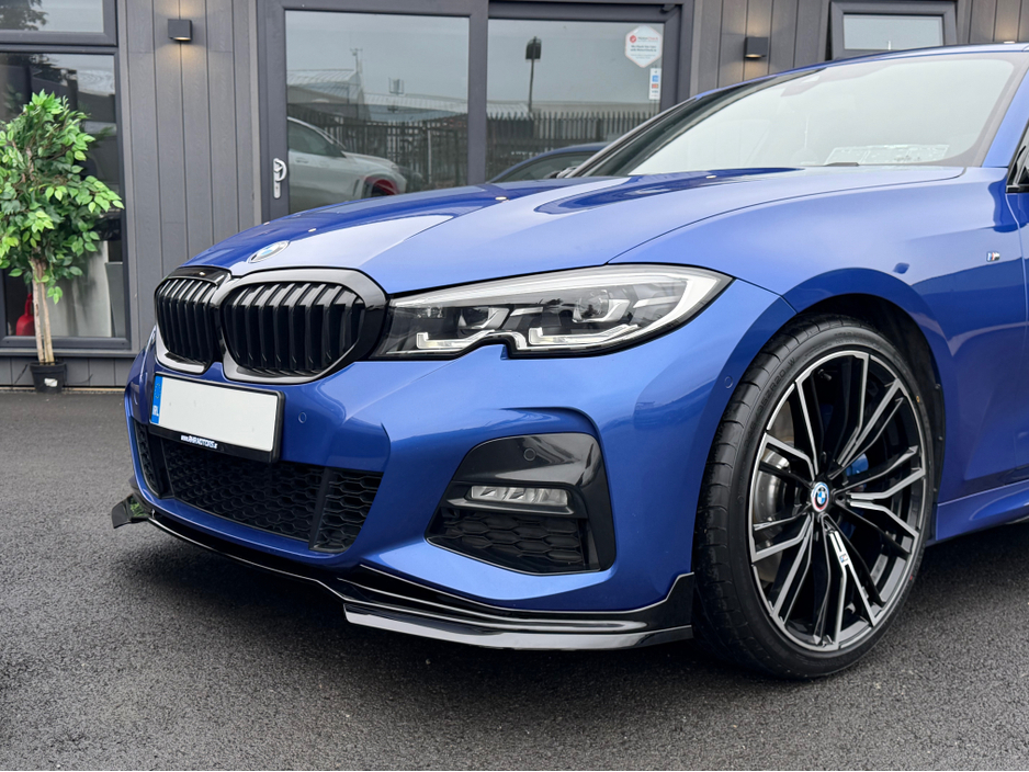 2020 BMW 3 Series - image 12