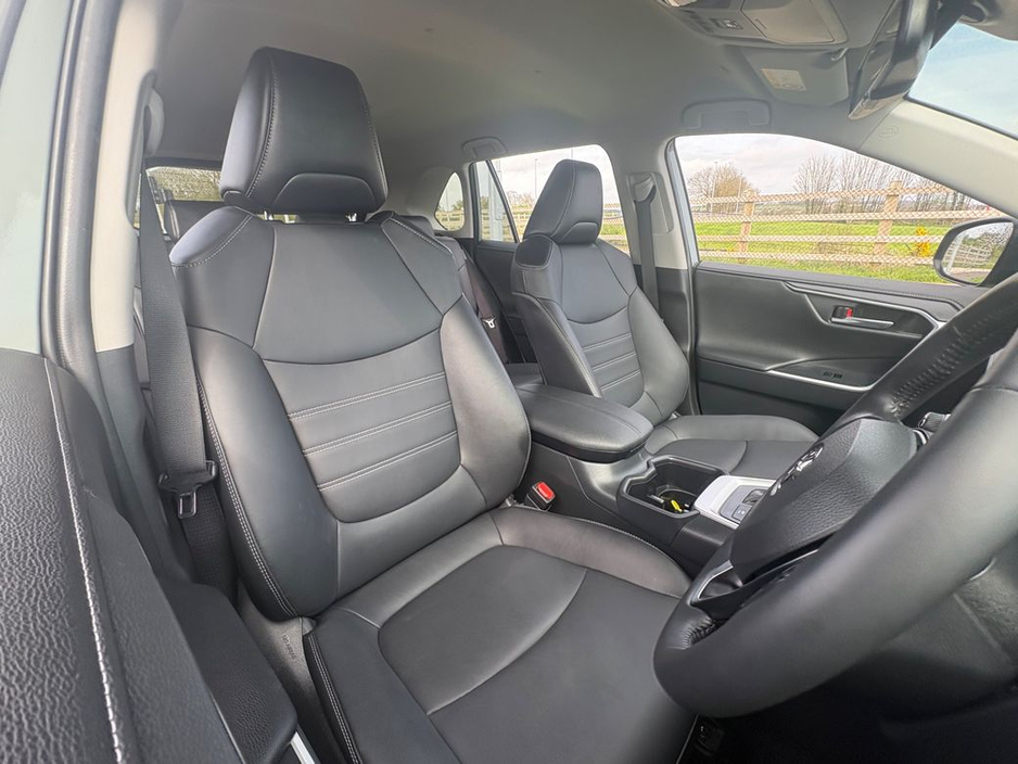 2024 Toyota Rav4 - image 8