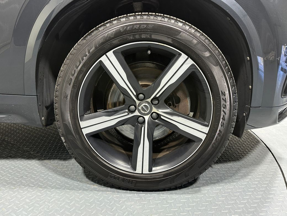 2019 Volvo XC90 R-Design PP AWD 2.0 D5 €43,400