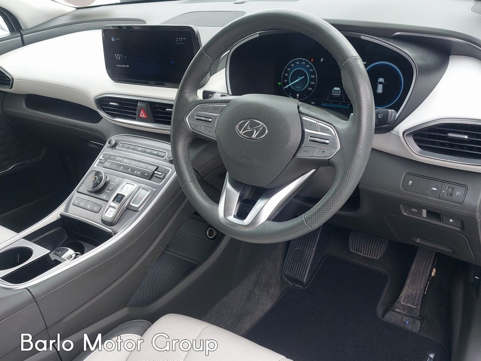 2022 Hyundai Santa Fe - image 13