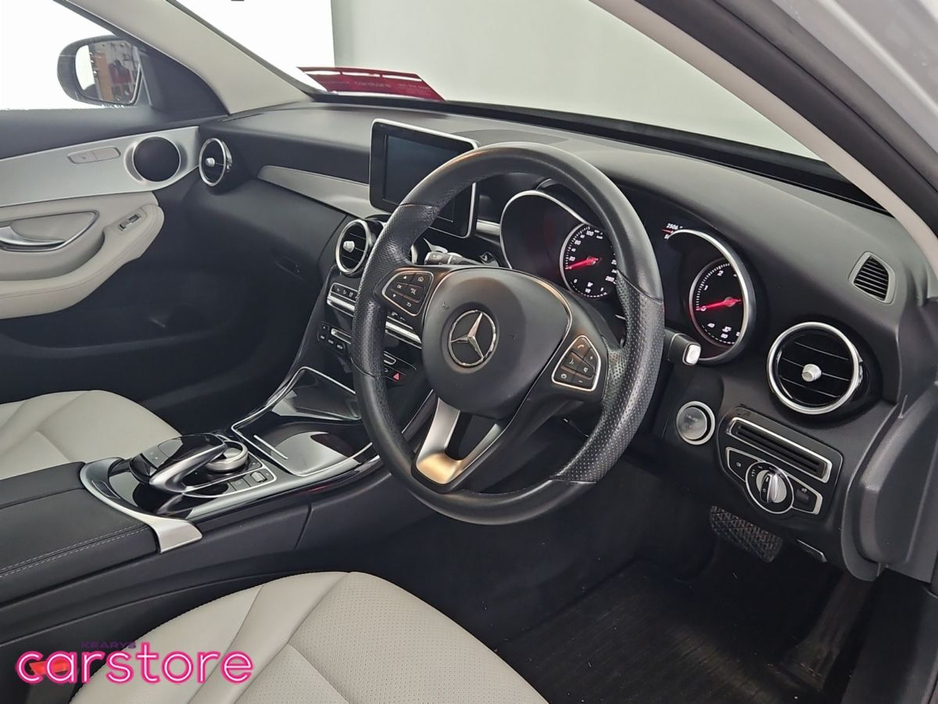 2019 Mercedes-Benz C Class - image 9