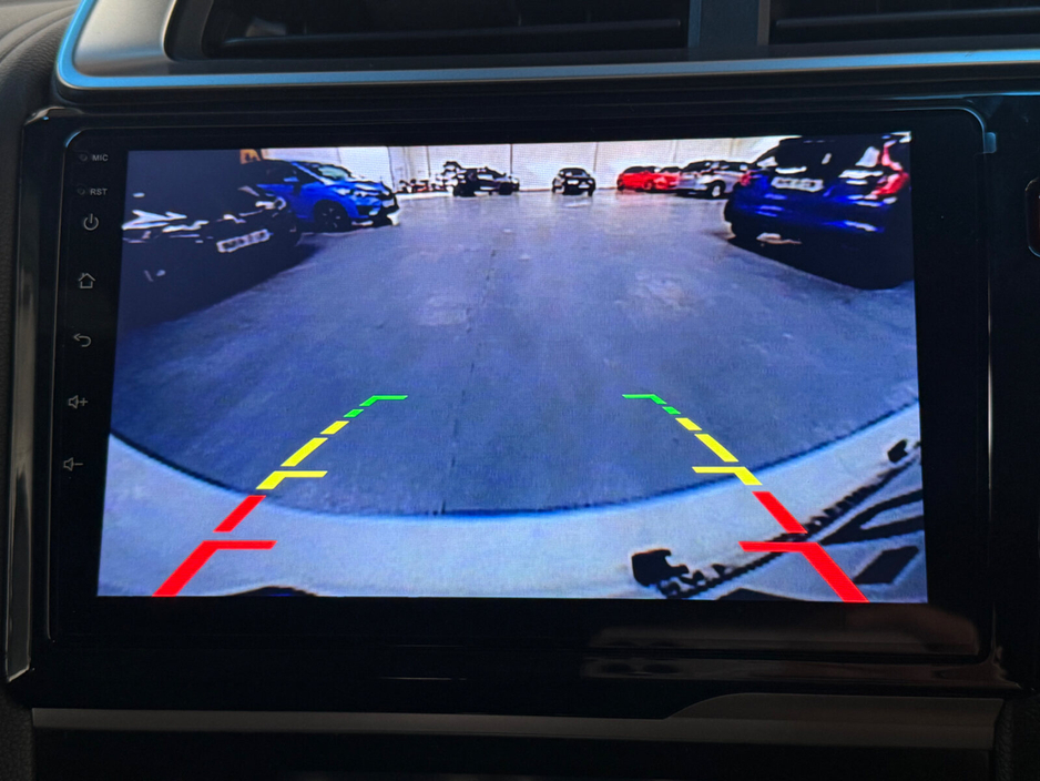 2015 Honda Fit - image 11